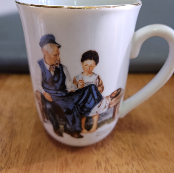 Vintage Norman Rockwell Set of 8 Cups 1982 - Picture 2 of 16